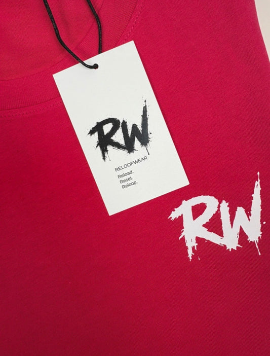 T-shirt Unisexe RW Couleur fuchsia Essential Tee. Fabrication à la demande. Livraison estimée 8 à 10 jours.