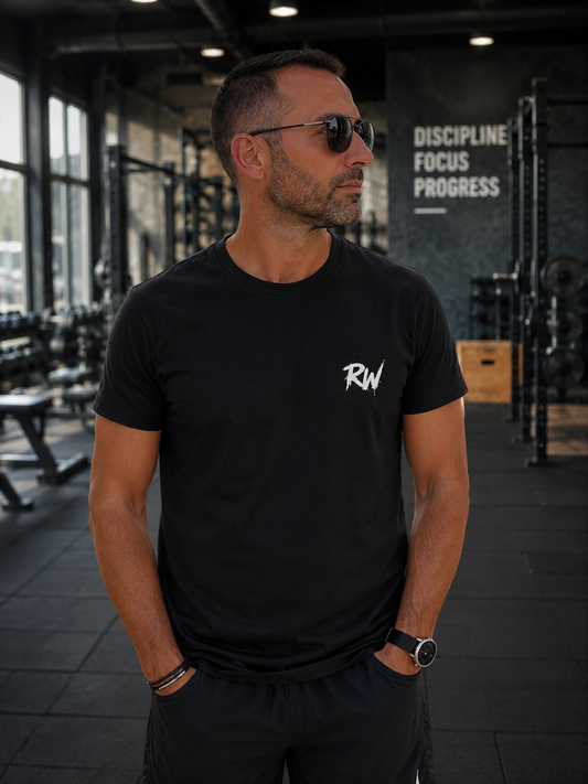 T-shirt Unisexe RW Couleur Noir Essential Tee. Fabrication à la demande. Livraison estimée 8 à 10 jours.